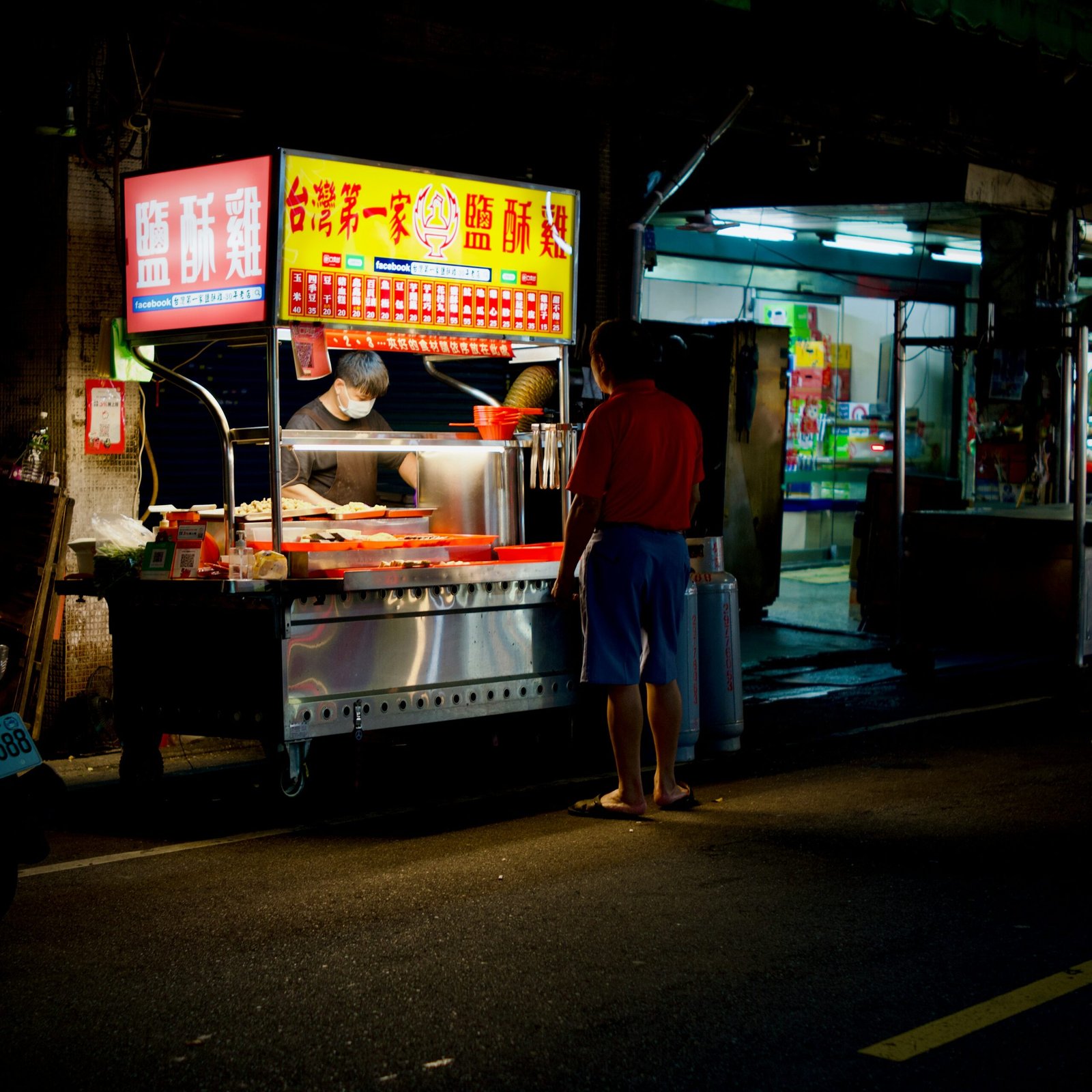 8 Must-Try Street Foods in Asia (and How to Avoid Getting Sick!)